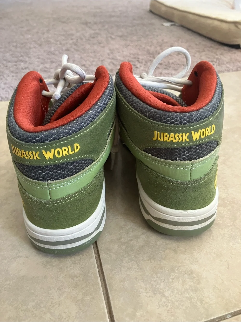 JURASSIC WORLD X PUMA High Tops Size: 5 Youth